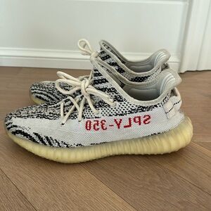 Adidas Yeezy Boost 350 V2 Zebra Sneakers